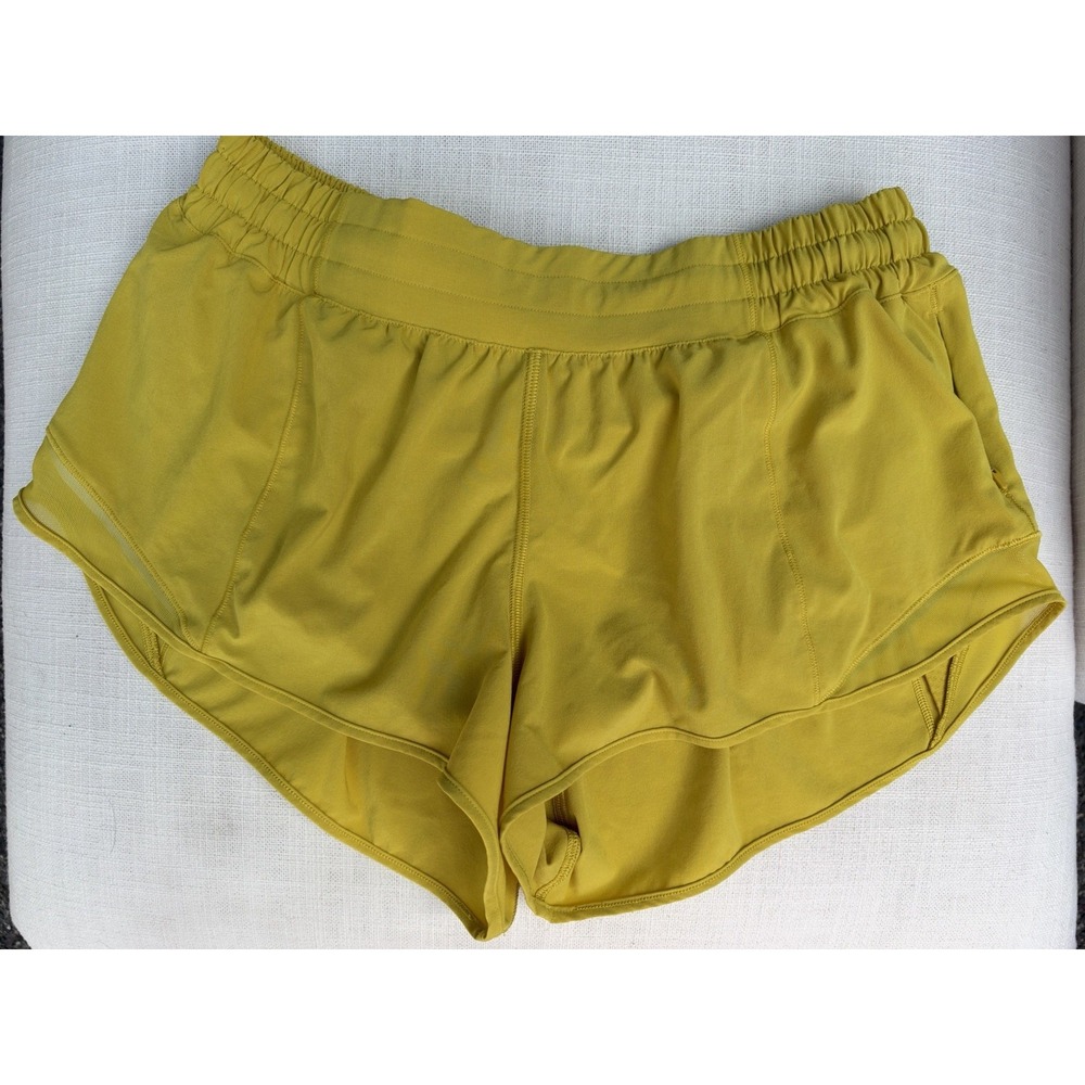 Lululemon Hotty Hot Short II 2.5" Low Rise Women's Size 10 Highlight Yellow